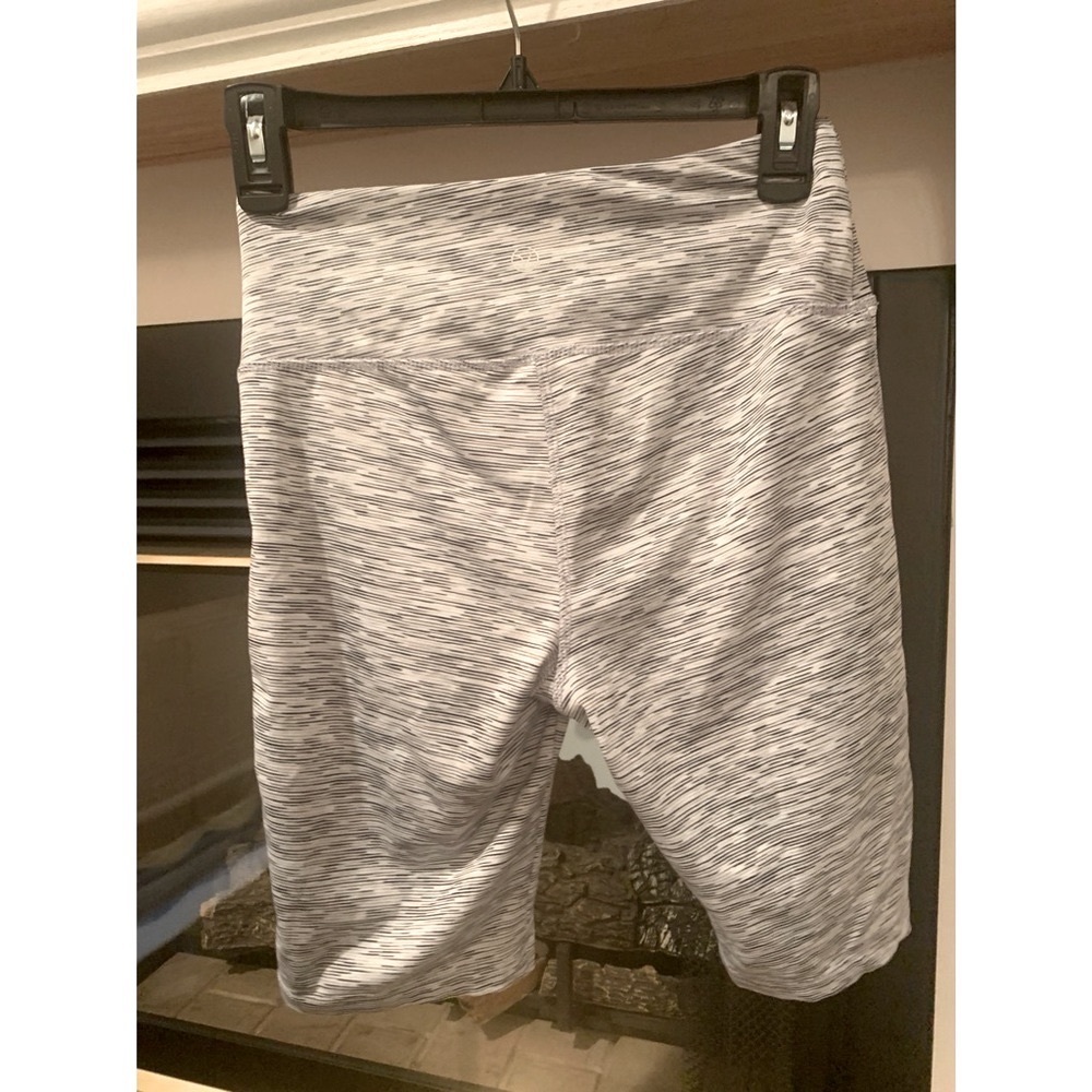 Biker shorts women size small